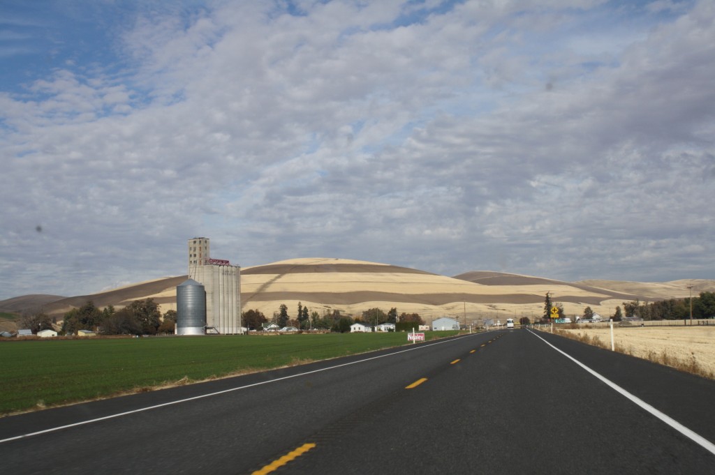 US-12 between Waitsburg and Dayton