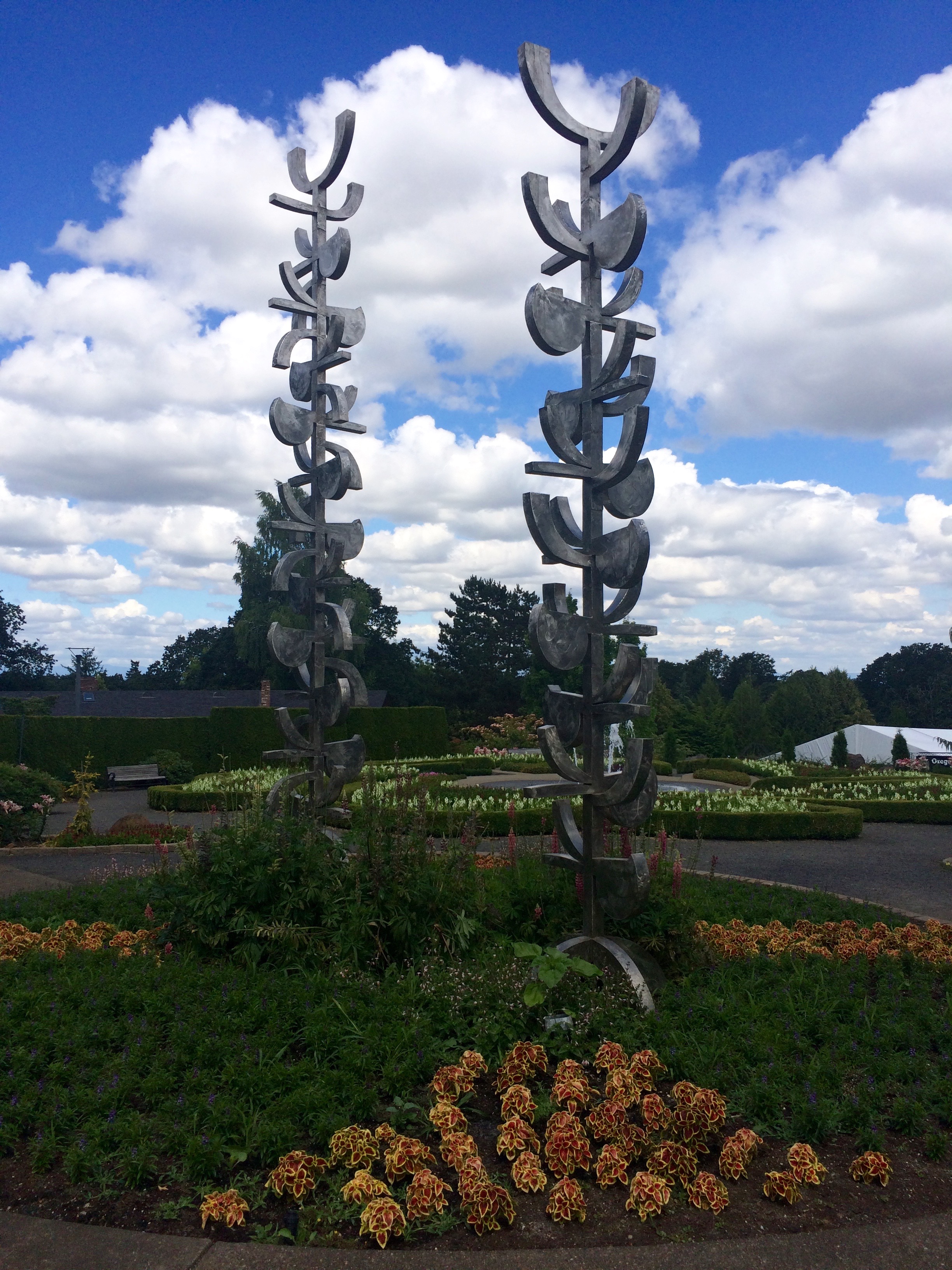 Sculpture at The Oregon Garden