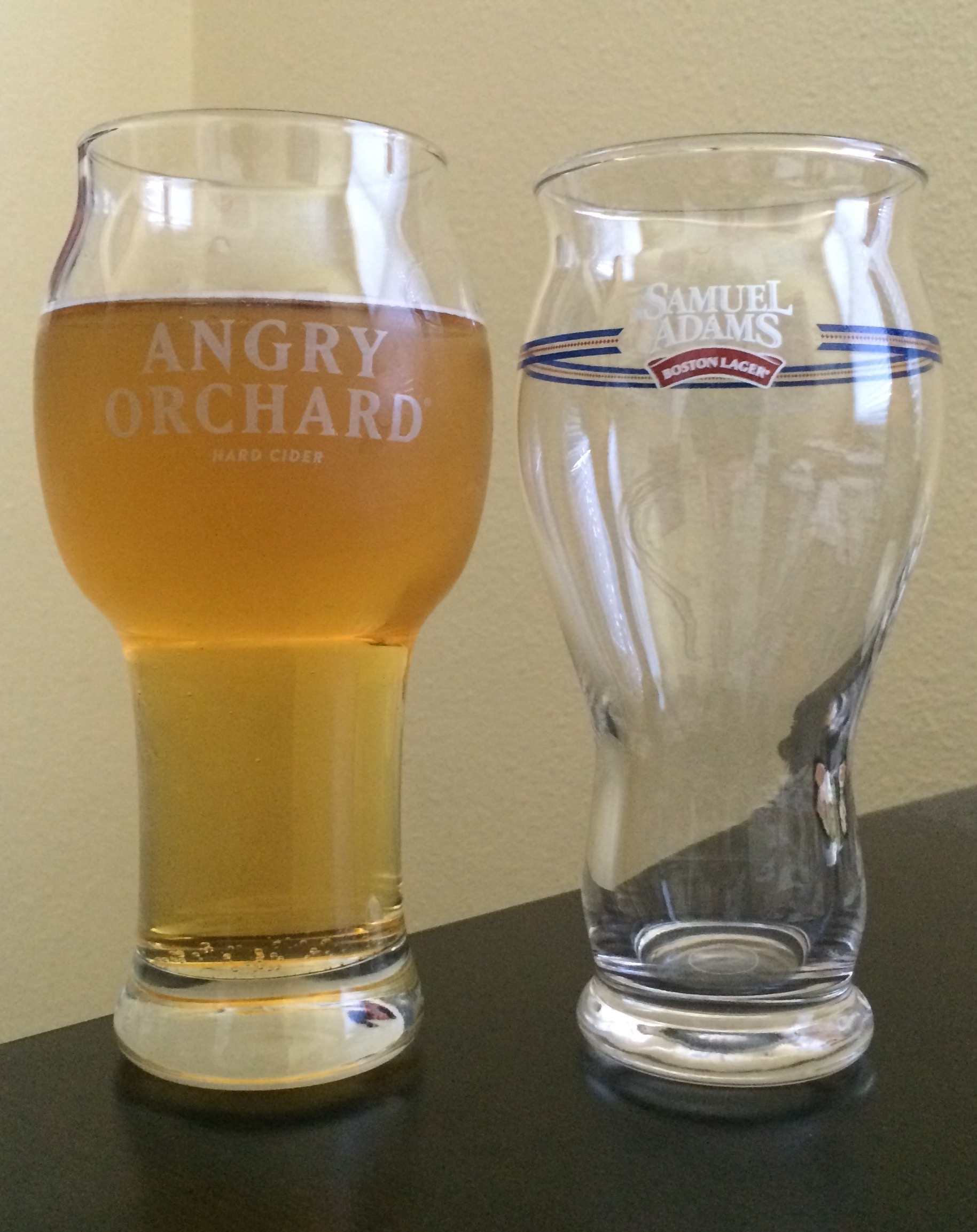 Pair of 2 Angry Orchard Hard Cider Beer 16oz Pint Drinking Bar Glasses NEW 