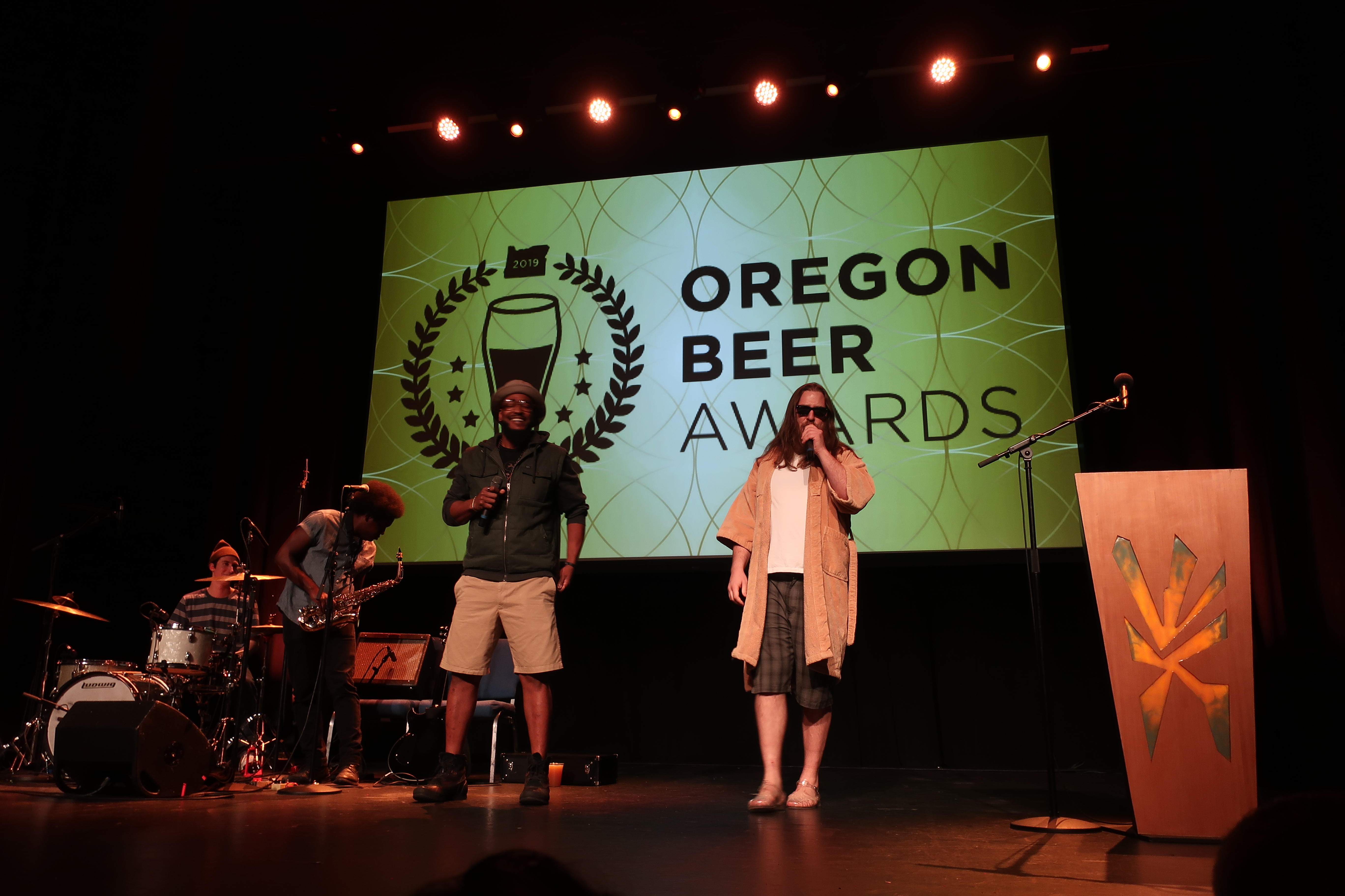 2019 Oregon Beer Awards Ceremony co-hosts, Joe Sanders and Ben Love.