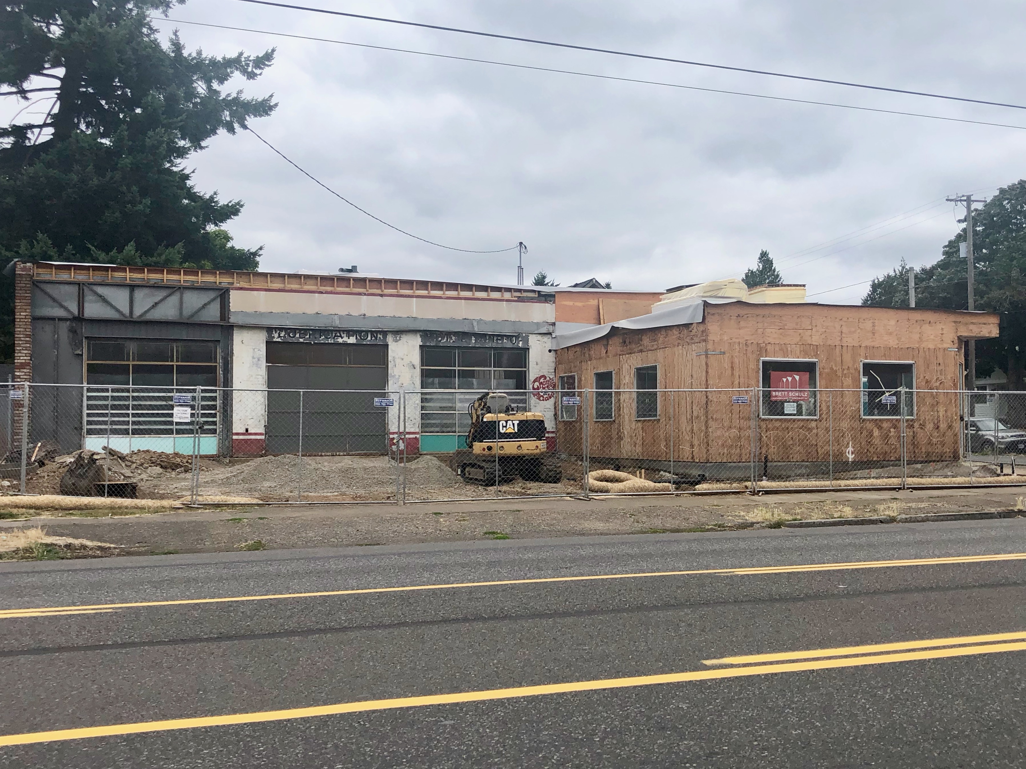 The current streetview of the future home of the Gigantic Brewing Taproom located at 6935 NE Glisan Street in Portland, Oregon.