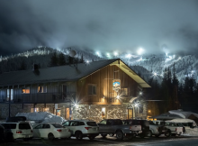 image of Mt. Hood Brewing Co. courtesy of Timberline Lodge
